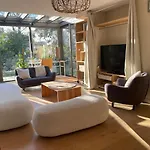 Glass And Wood Designer With Garden In Centertown * מונפלייה