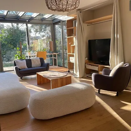 Glass And Wood Designer With Garden In Centertown * مونبيلييه