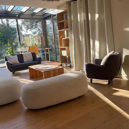 Glass And Wood Designer With Garden In Centertown Villa *