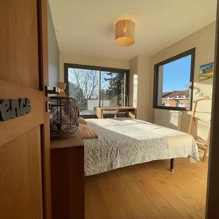 Glass And Wood Designer With Garden In Centertown فيلة مونبيلييه