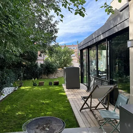 וילה Glass And Wood Designer With Garden In Centertown מונפלייה