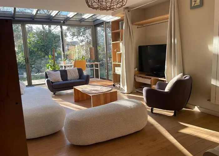 Glass And Wood Designer With Garden In Centertown * 蒙彼利埃