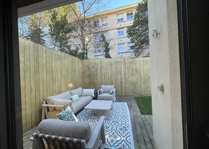 别墅 Glass And Wood Designer With Garden In Centertown 蒙彼利埃
