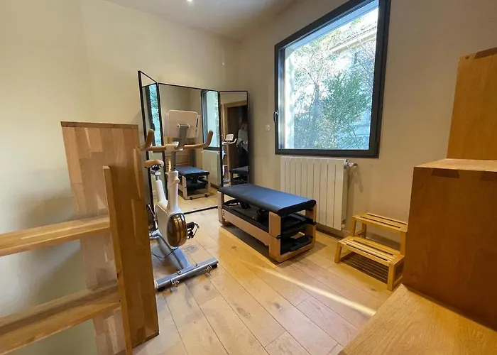 Glass And Wood Designer With Garden In Centertown 别墅 蒙彼利埃