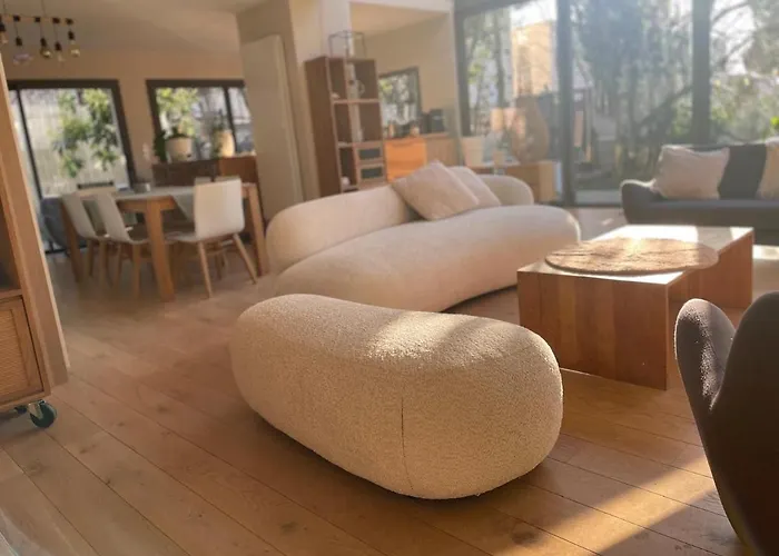 Glass And Wood Designer With Garden In Centertown 别墅 蒙彼利埃