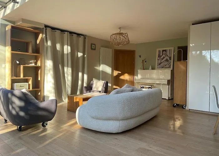 Glass And Wood Designer With Garden In Centertown